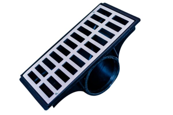GRELHA ALUM. 015 X 050 C/ COLETORA CX. PVC LAT.